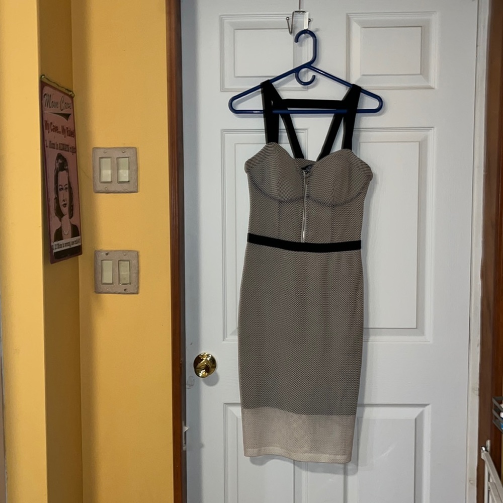 Bebe dress size M